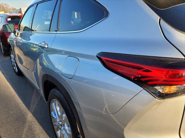 2023 Toyota HIGHLANDER Limited