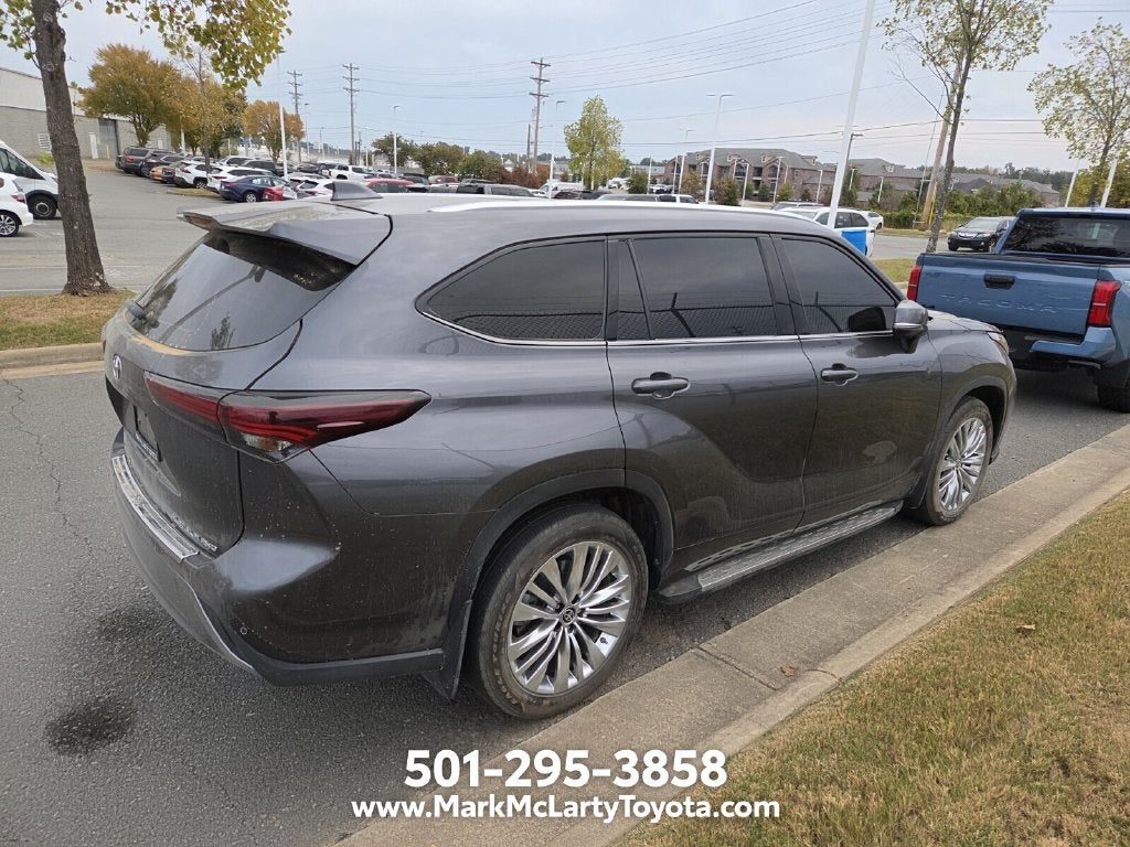 2025 Toyota Highlander Platinum