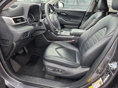 2024 Toyota HIGHLANDER XLE