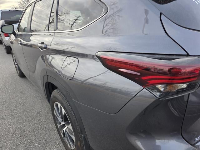 2025 Toyota HIGHLANDER XLE