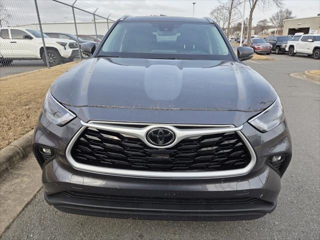 2025 Toyota HIGHLANDER XLE