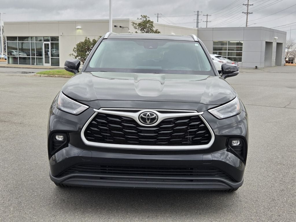 2025 Toyota HIGHLANDER XLE