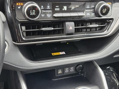 2025 Toyota HIGHLANDER XLE