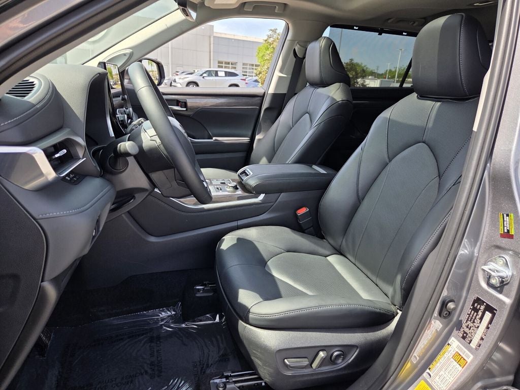 2026 Toyota HIGHLANDER Limited