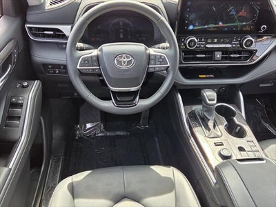 2026 Toyota HIGHLANDER Limited