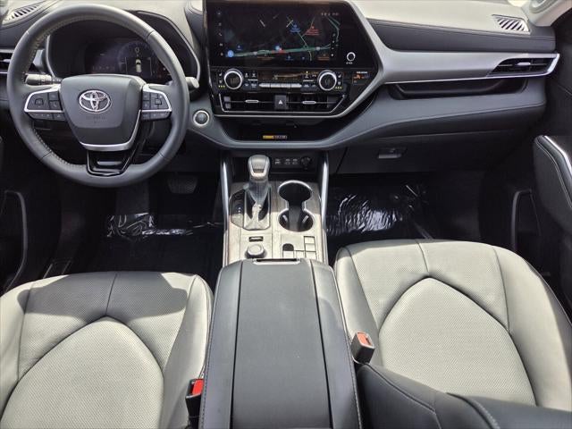 2026 Toyota HIGHLANDER Limited
