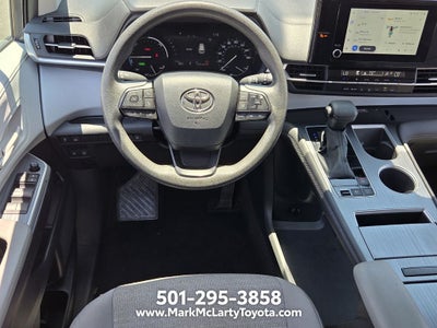 2025 Toyota Sienna LE 8 Passenger