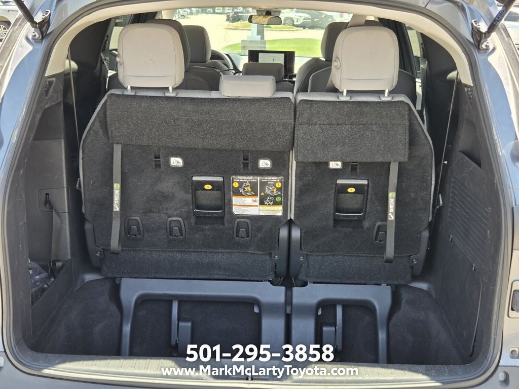 2025 Toyota Sienna LE 8 Passenger