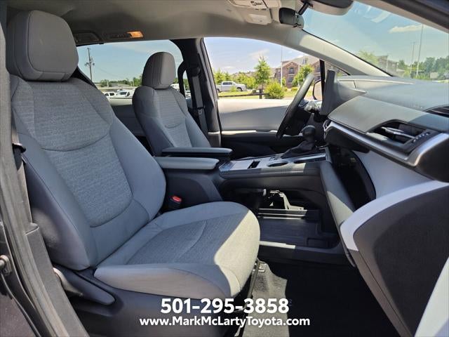 2025 Toyota Sienna LE 8 Passenger