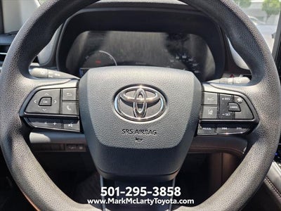 2025 Toyota Sienna LE 8 Passenger