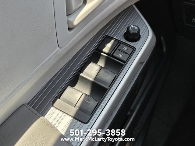 2025 Toyota Sienna LE 8 Passenger
