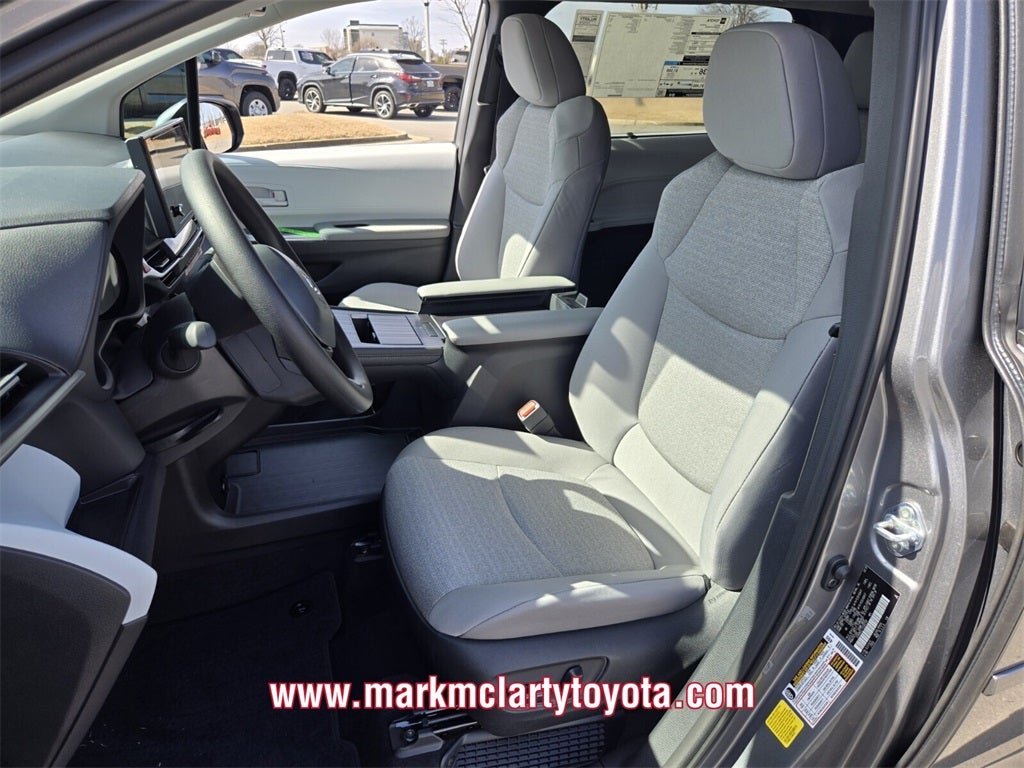 2026 Toyota Sienna LE