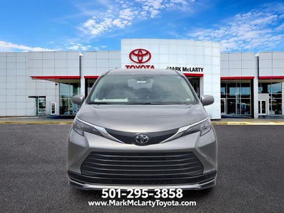 2026 Toyota Sienna LE 8 Passenger