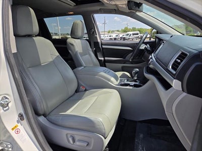 2018 Toyota HIGHLANDER XLE