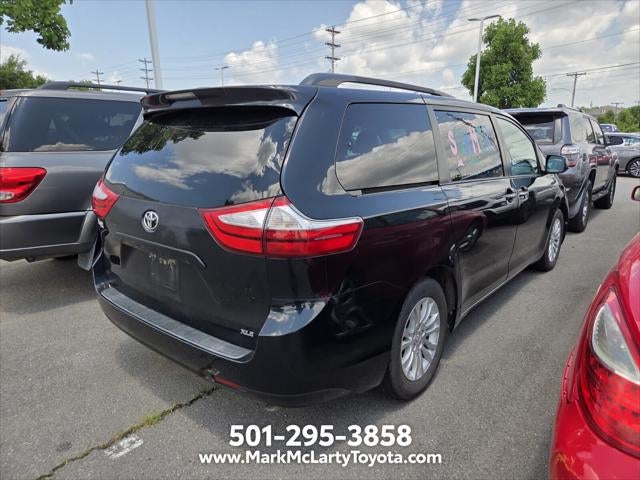 2016 Toyota Sienna XLE 8 Passenger