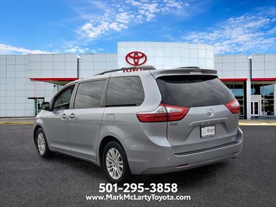 2016 Toyota Sienna XLE 8 Passenger