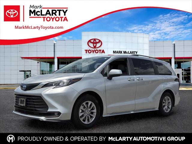 2025 Toyota Sienna XLE 8 Passenger