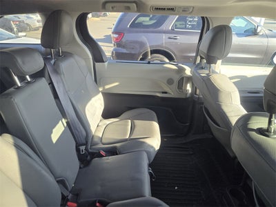 2021 Toyota SIENNA XLE XLE