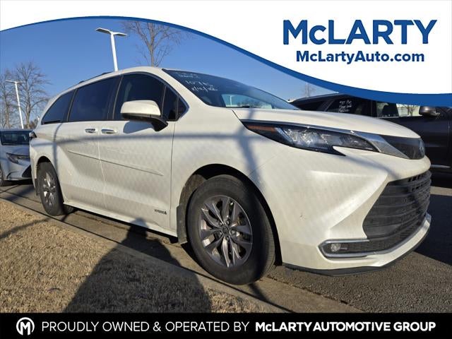 2021 Toyota SIENNA XLE XLE