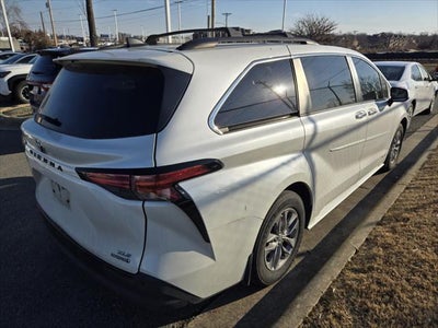 2021 Toyota SIENNA XLE XLE