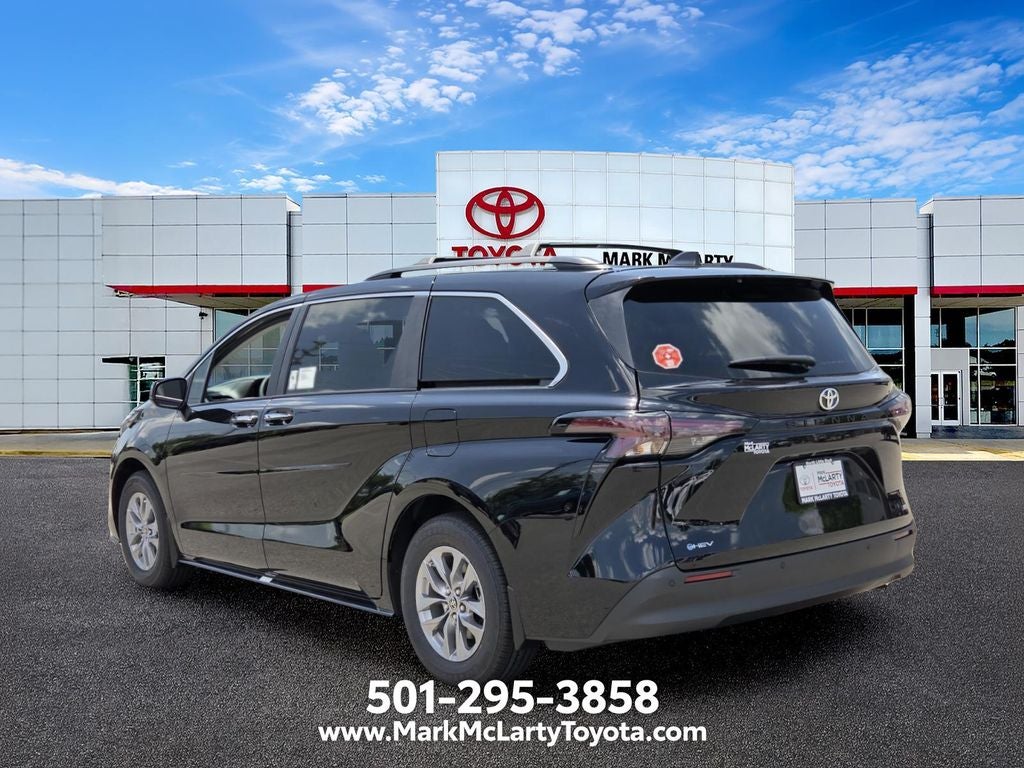 2026 Toyota Sienna XLE 8 Passenger