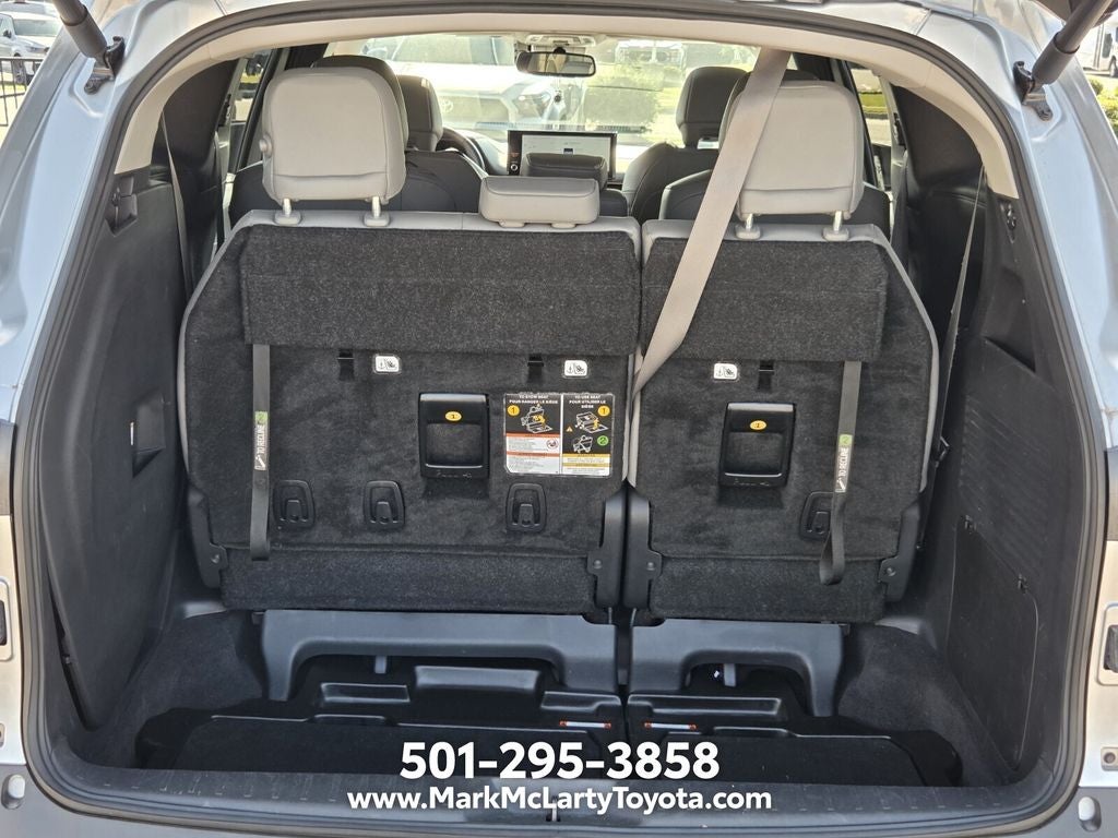 2025 Toyota Sienna XLE 8 Passenger