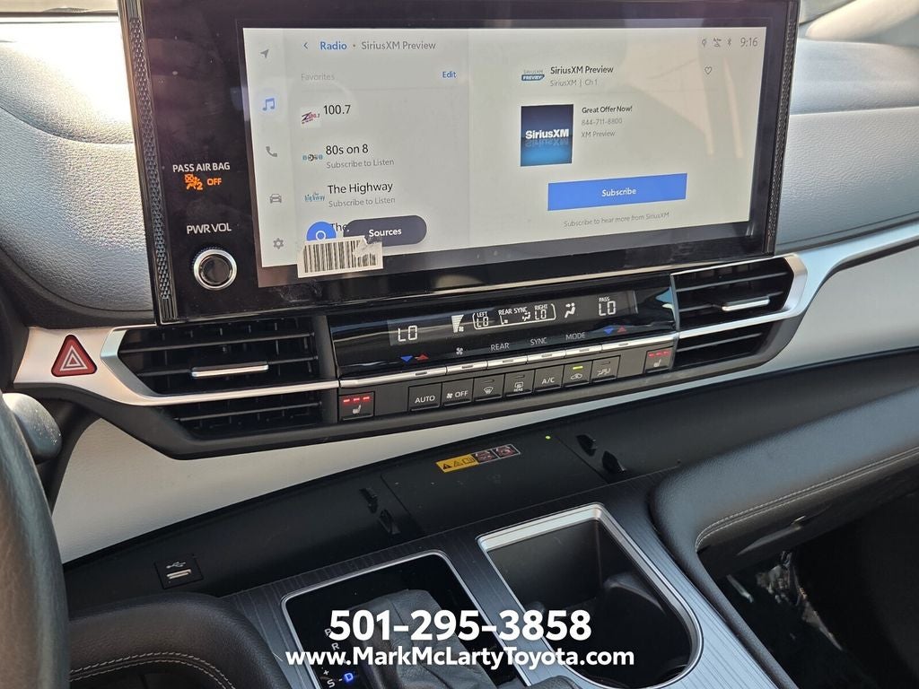 2025 Toyota Sienna XLE 8 Passenger