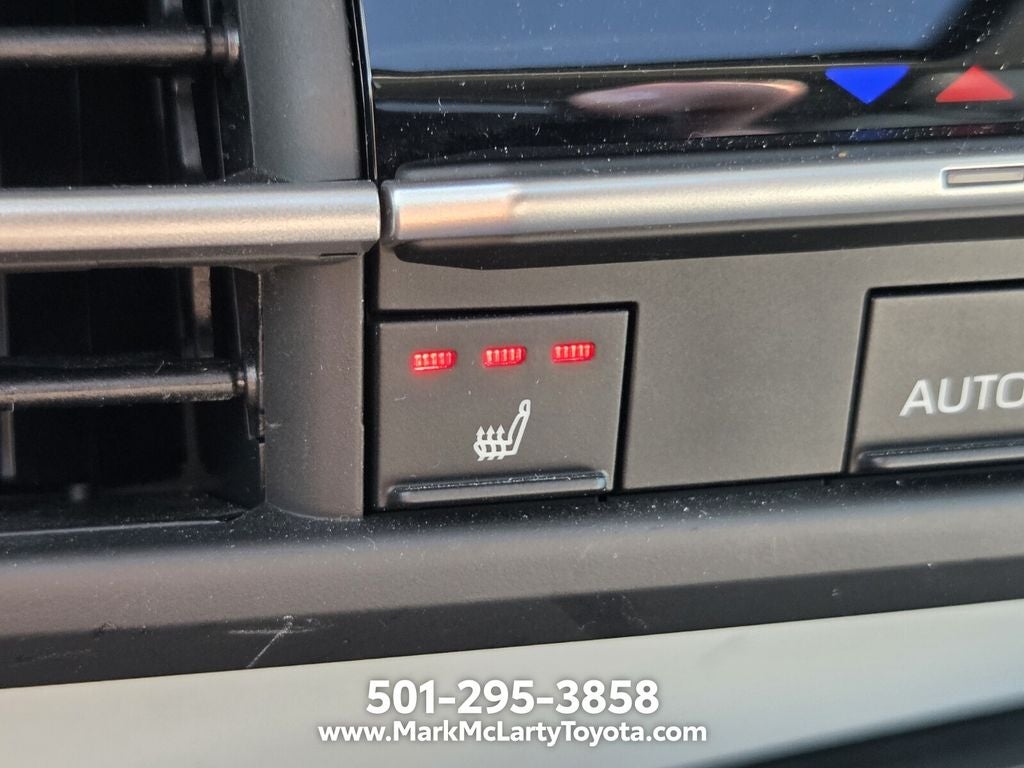 2025 Toyota Sienna XLE 8 Passenger