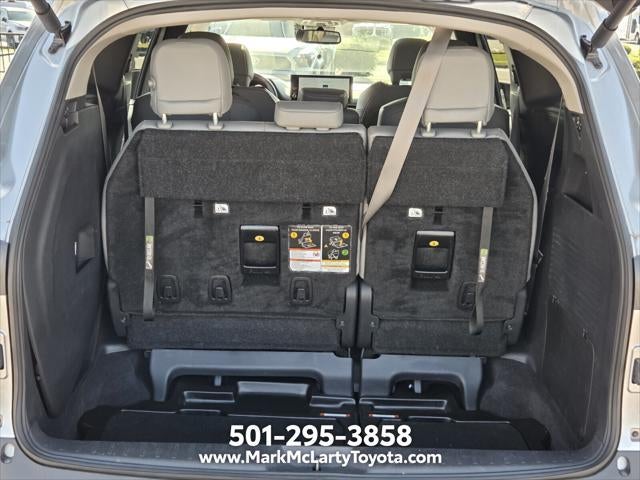 2025 Toyota Sienna XLE 8 Passenger