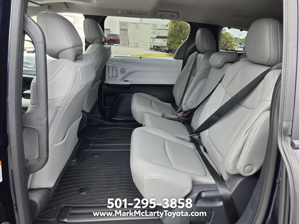 2026 Toyota Sienna XLE 8 Passenger