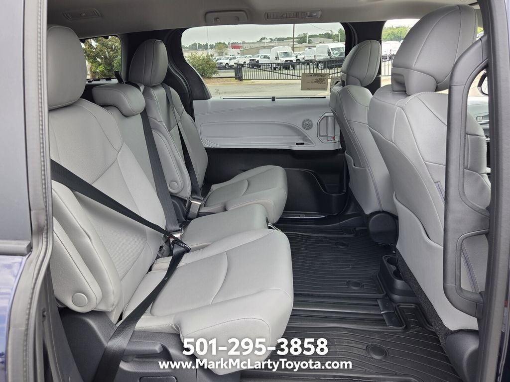 2026 Toyota Sienna XLE 8 Passenger