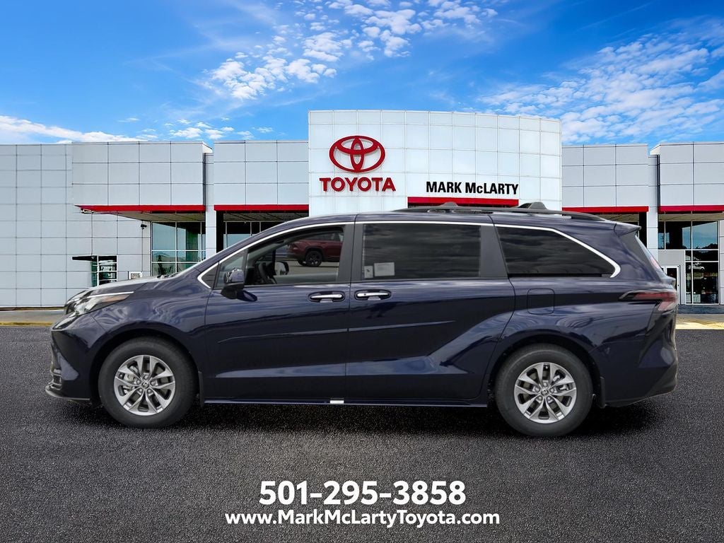 2026 Toyota Sienna XLE 8 Passenger