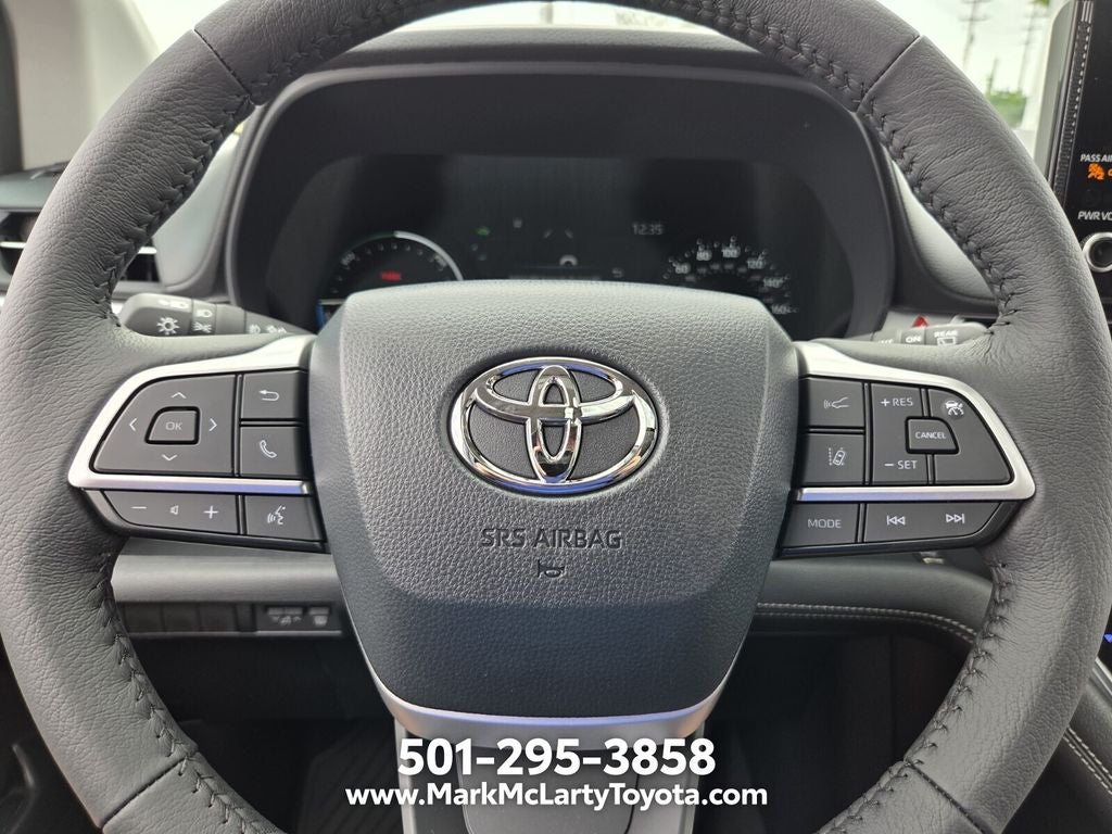 2026 Toyota Sienna XLE 8 Passenger