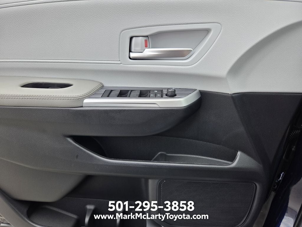 2026 Toyota Sienna XLE 8 Passenger