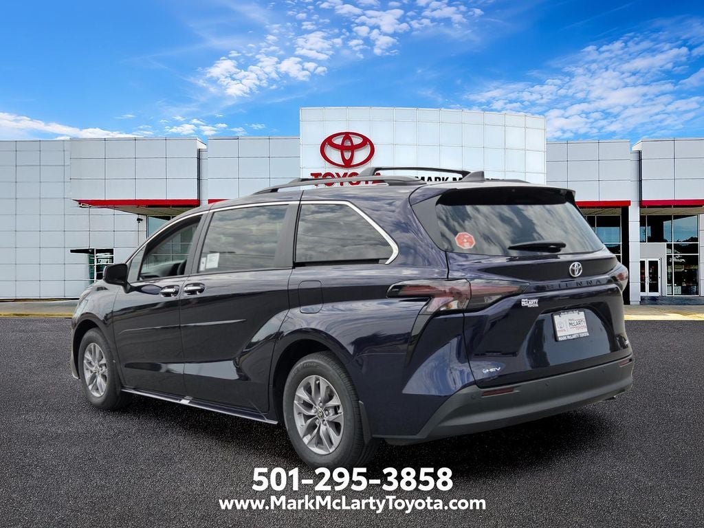 2026 Toyota Sienna XLE 8 Passenger