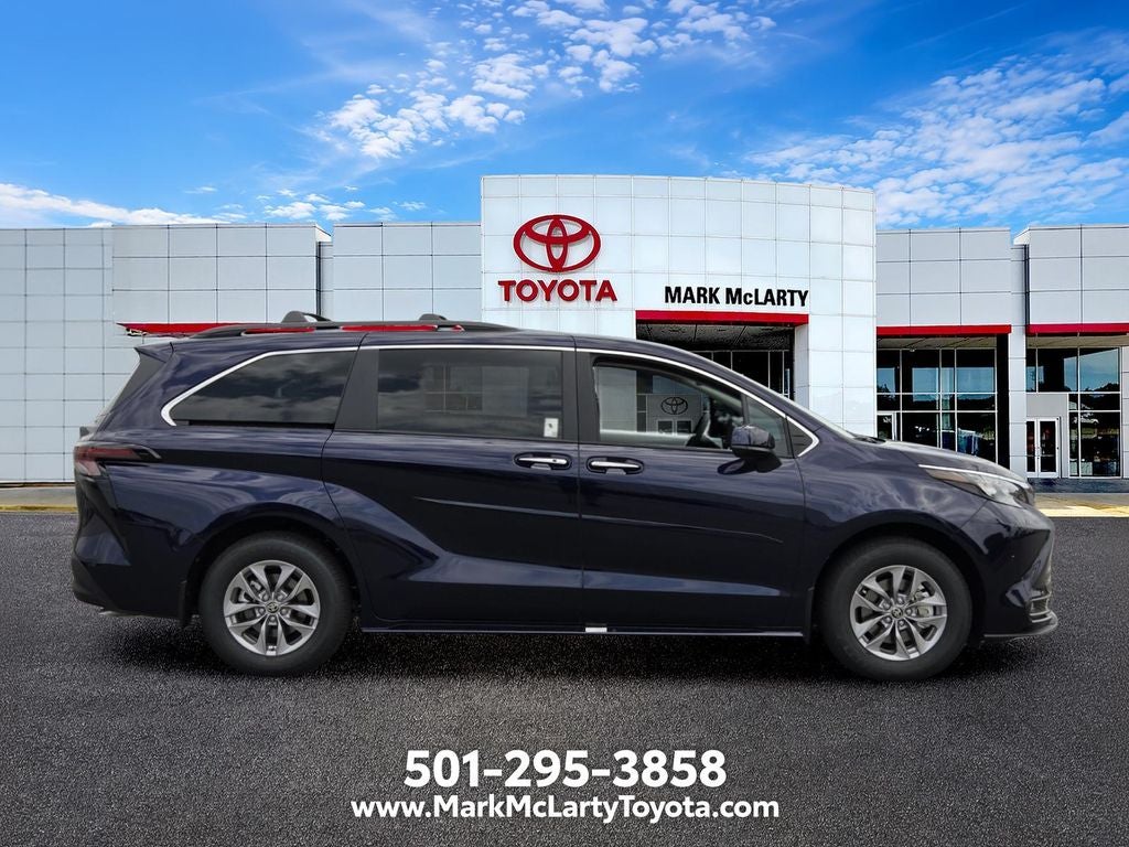 2026 Toyota Sienna XLE 8 Passenger