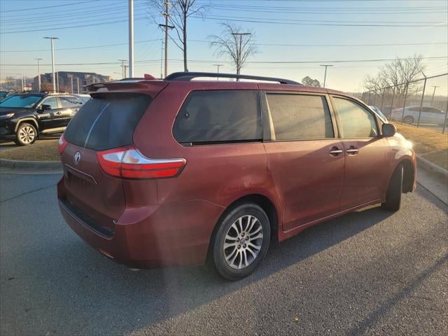 2019 Toyota SIENNA XLE 3.5L L 7 Passenger