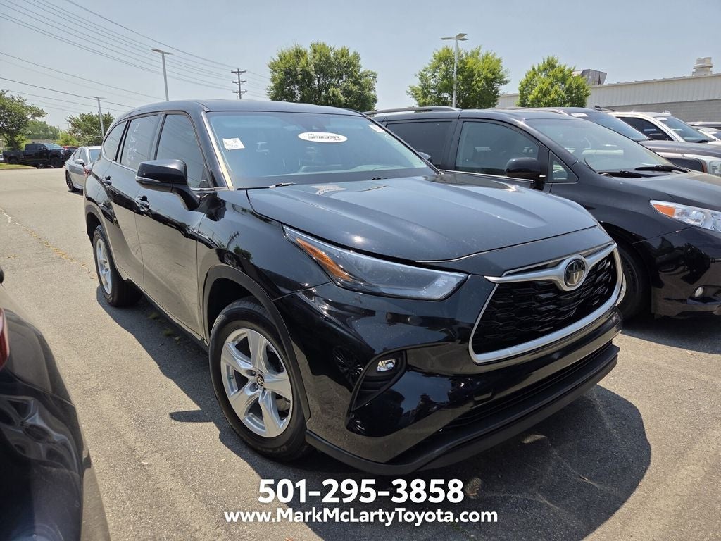 2022 Toyota Highlander LE