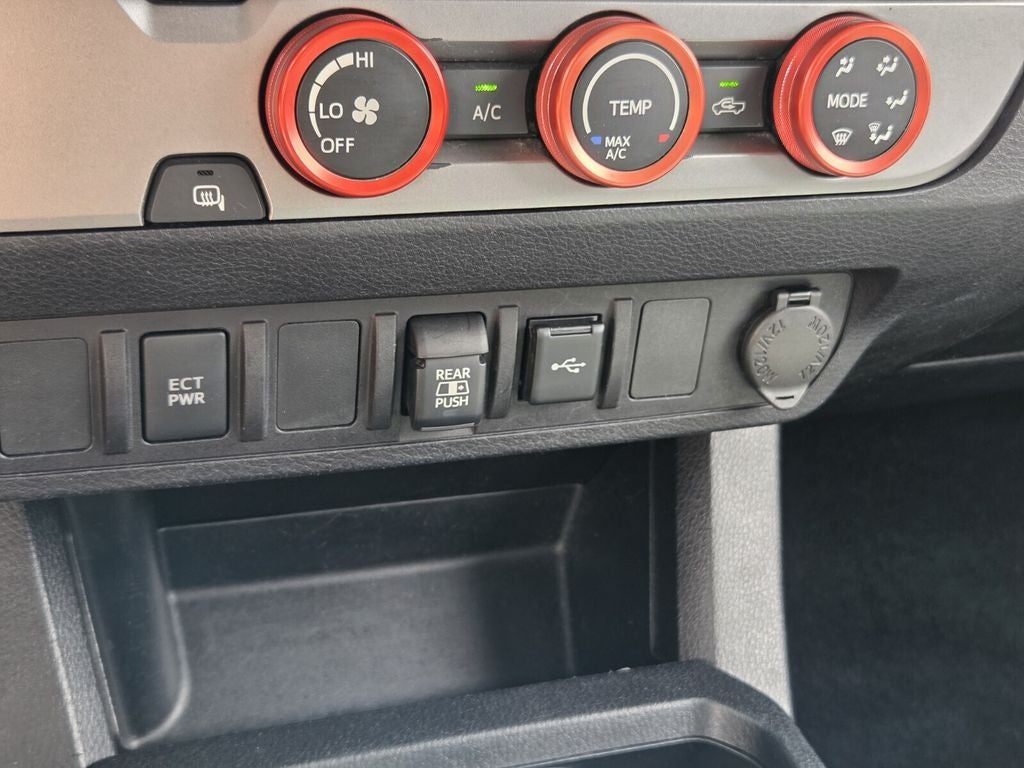 2020 Toyota TACOMA SR5 SR5 V6