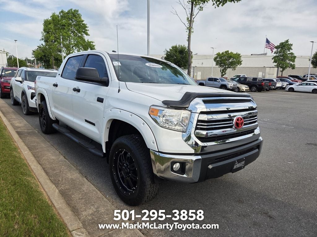 2017 Toyota TUNDRA 4X4 SR5