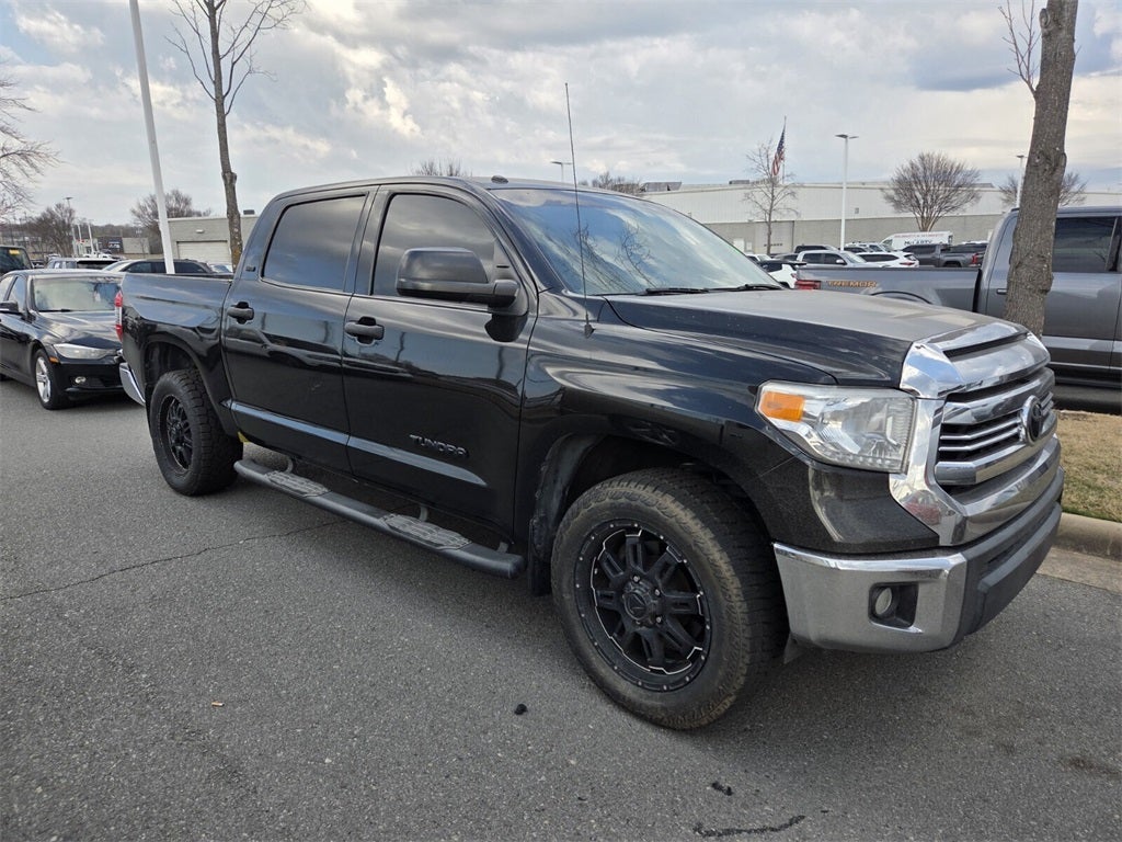 Used 2017 Toyota Tundra SR5 with VIN 5TFEM5F16HX111954 for sale in Little Rock