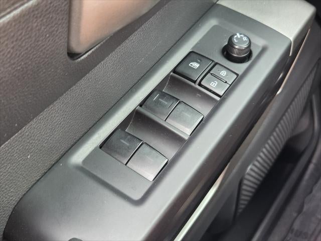 2025 Toyota TUNDRA 4X2 SR5