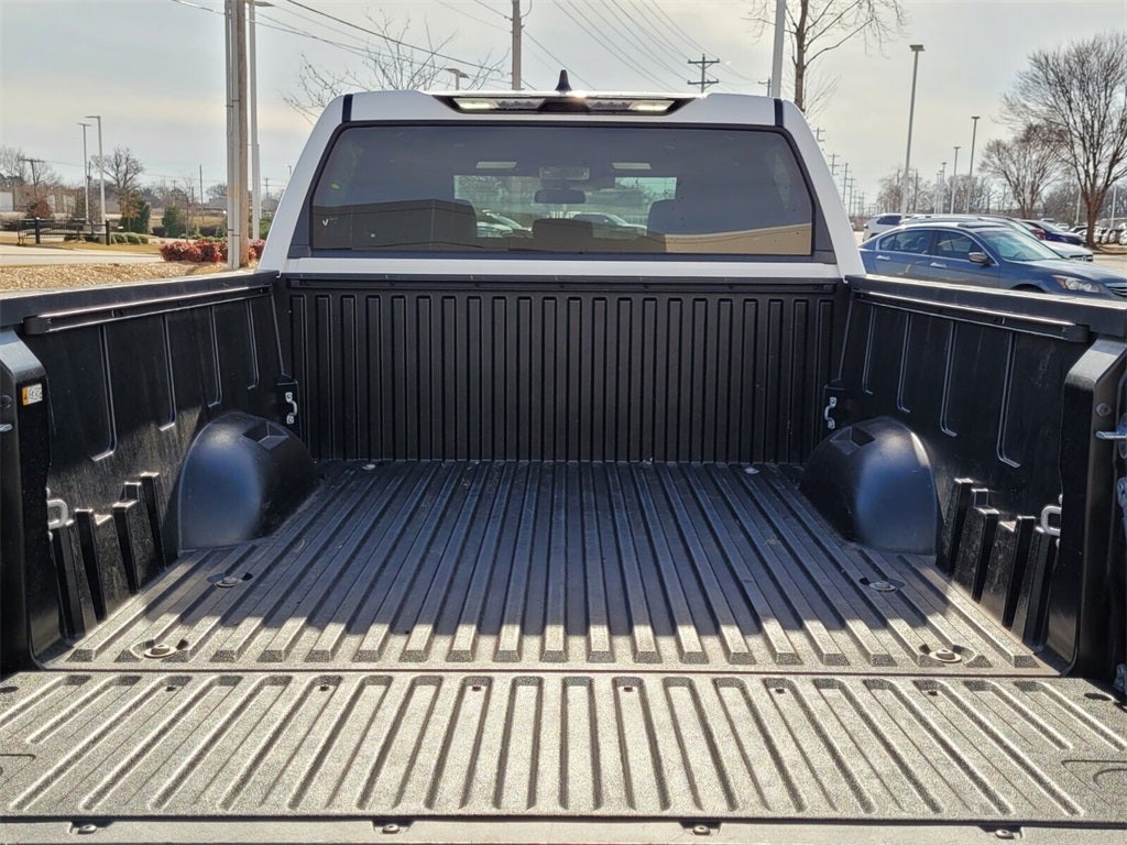 2025 Toyota TUNDRA 4X4 SR5