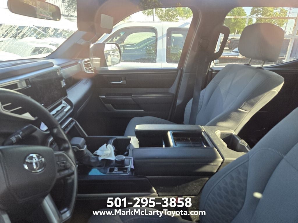 2025 Toyota TUNDRA 4X4 SR5