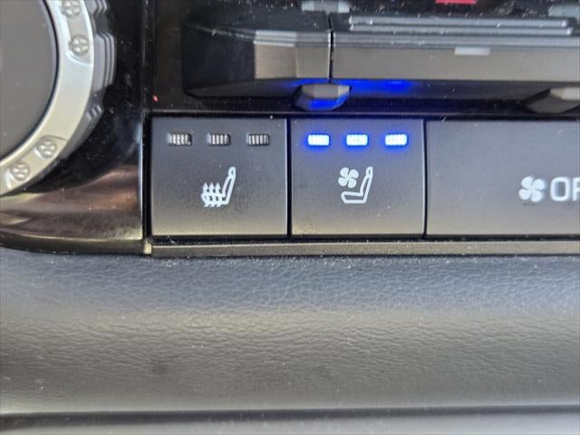 2023 Toyota TUNDRA 4X4 Platinum
