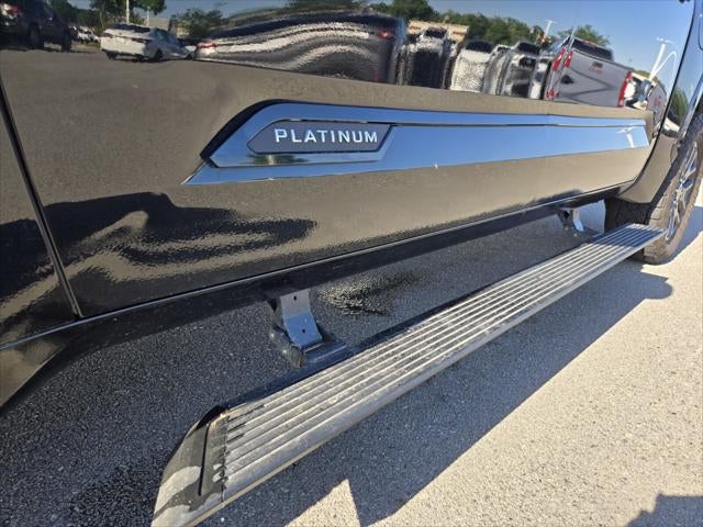 2023 Toyota TUNDRA 4X4 Platinum