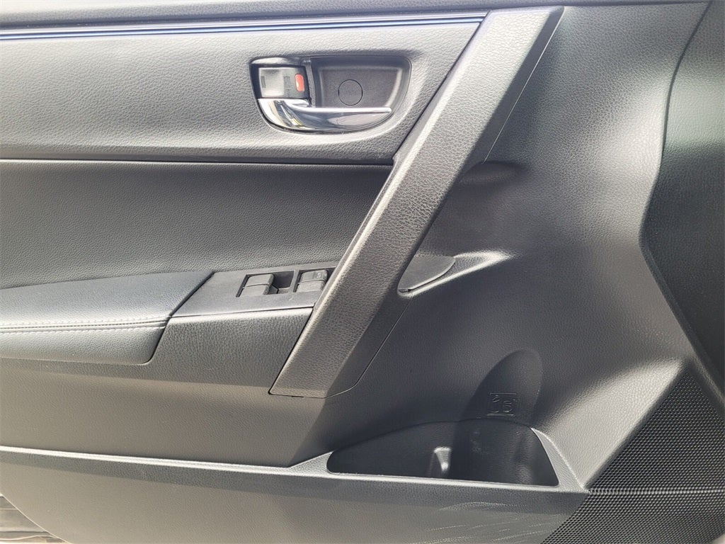 2019 Toyota COROLLA SE