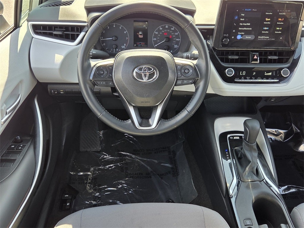 2025 Toyota COROLLA SE