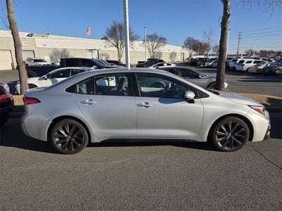 2025 Toyota COROLLA SE