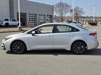 2025 Toyota COROLLA SE